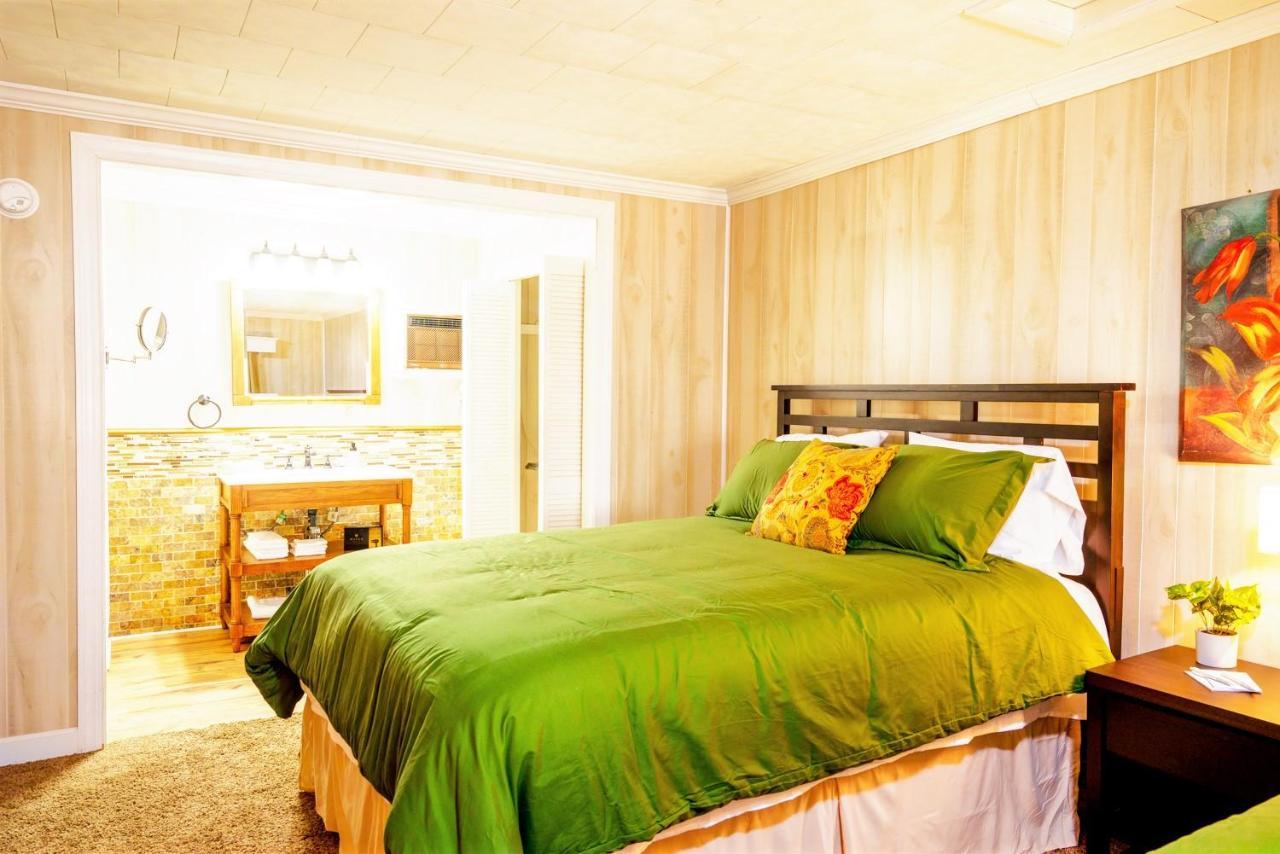 River Front Resort 埃尔金斯 外观 照片