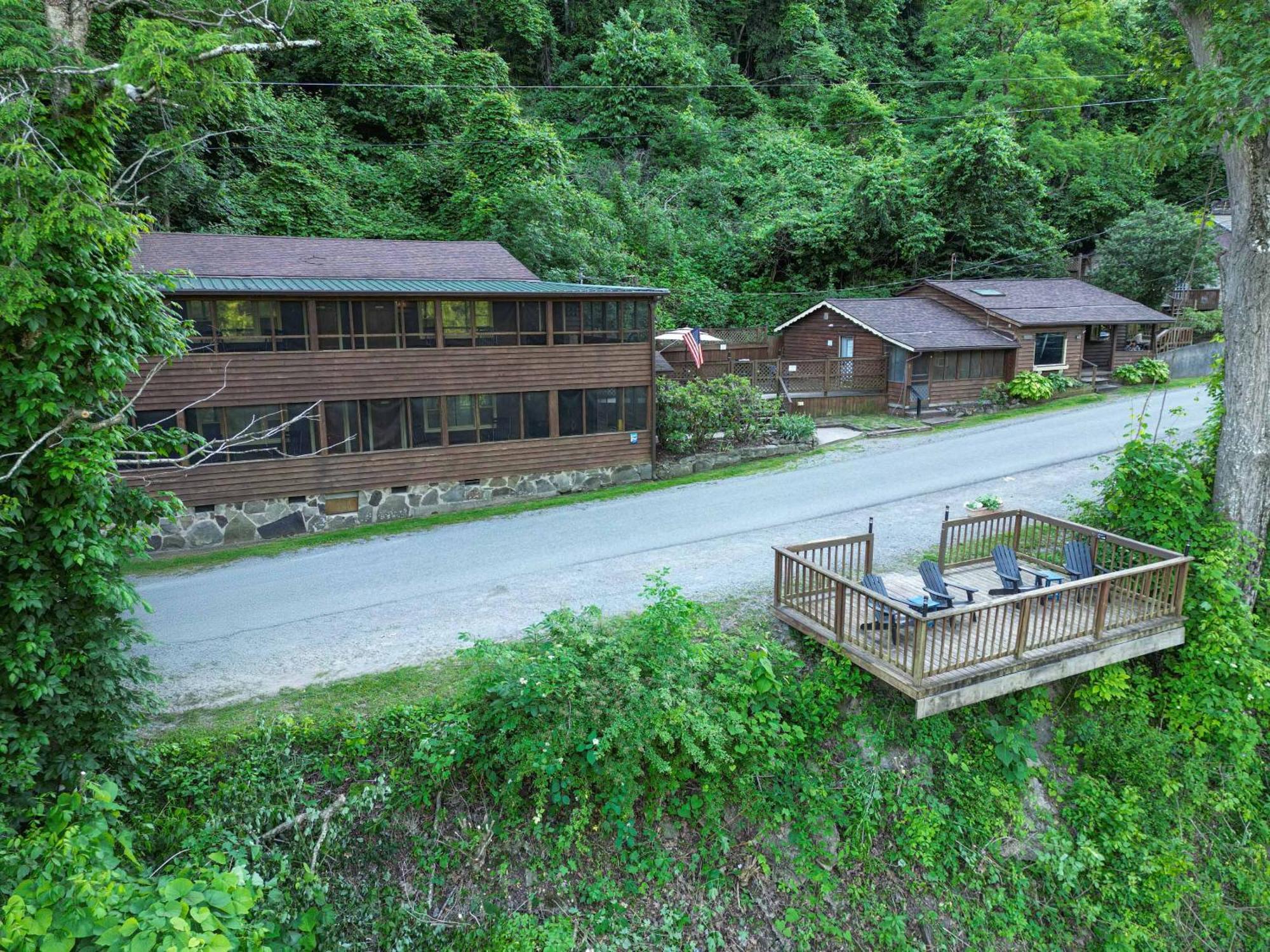 River Front Resort 埃尔金斯 外观 照片