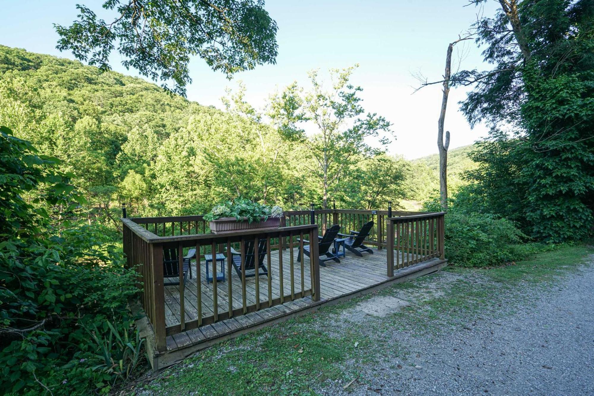 River Front Resort 埃尔金斯 外观 照片